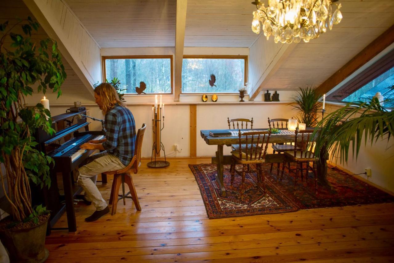 Romantic Spa Villa With Fireplace By The Lake Stjarnsund Екстериор снимка