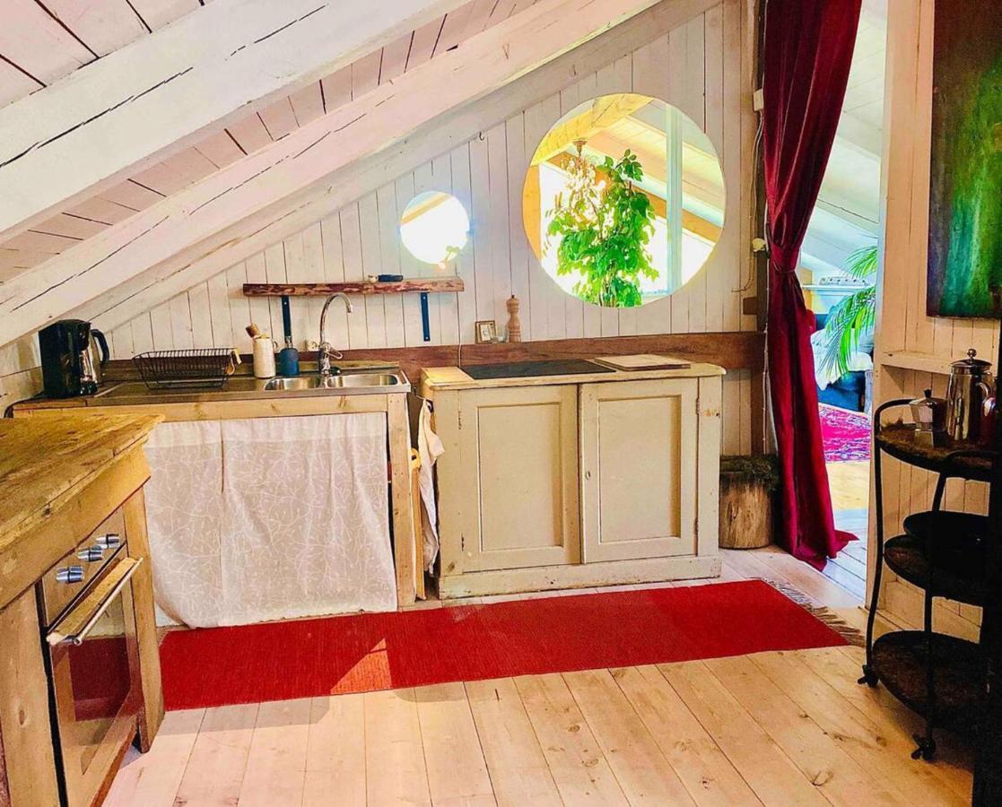 Romantic Spa Villa With Fireplace By The Lake Stjarnsund Екстериор снимка