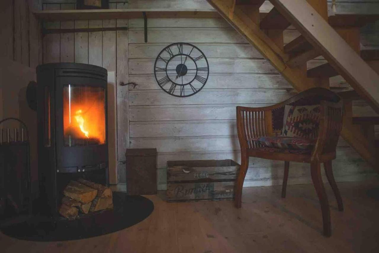 Romantic Spa Villa With Fireplace By The Lake Stjarnsund Екстериор снимка